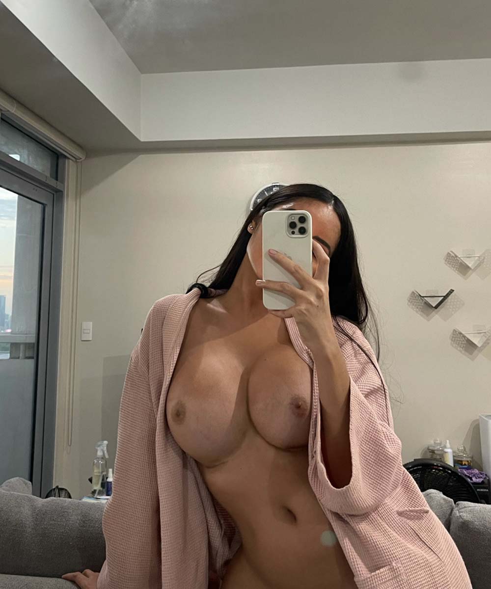 Angela Castellanos naked in Kum