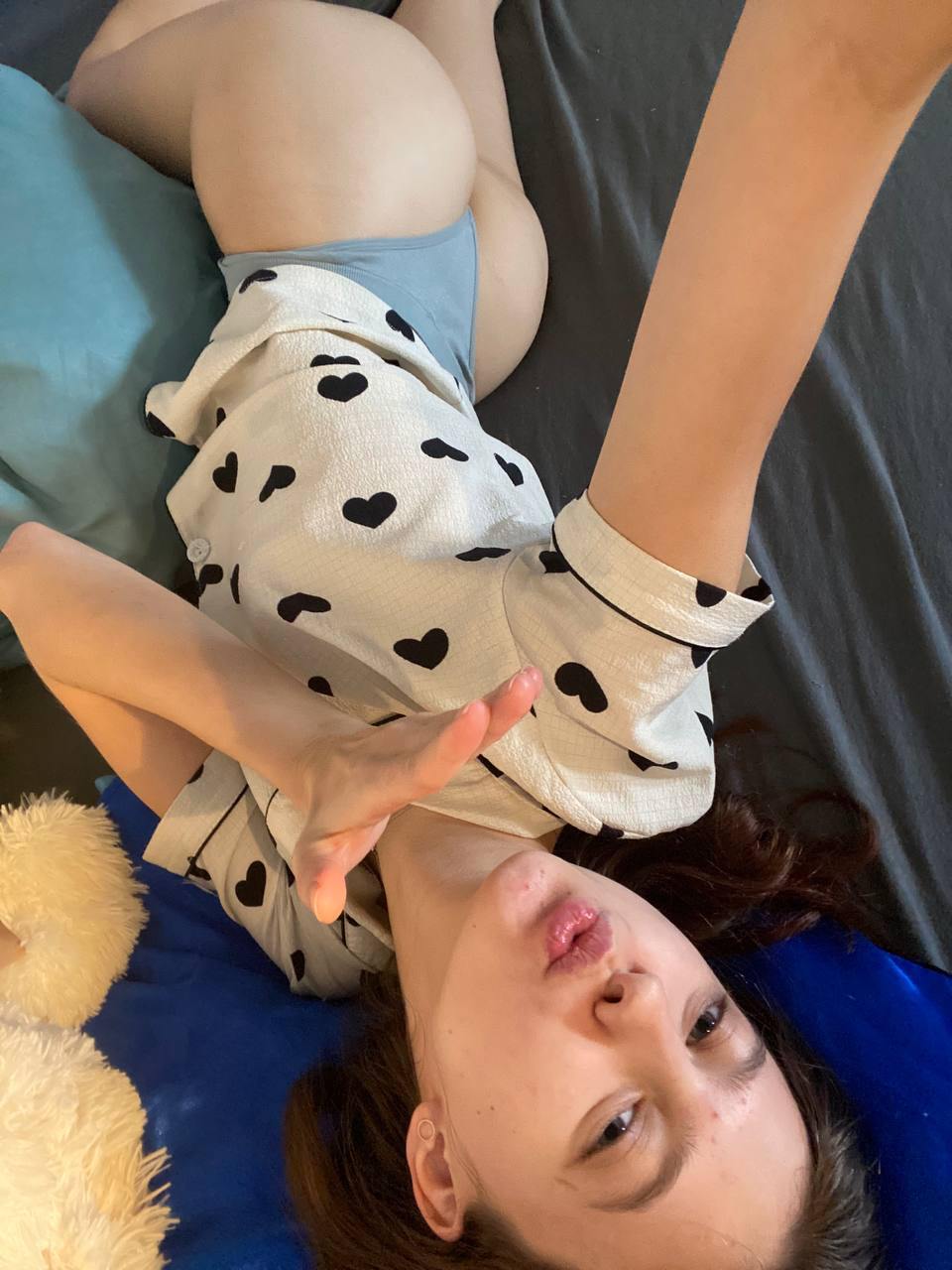 A cozy shot with Your princess — straight from Kum