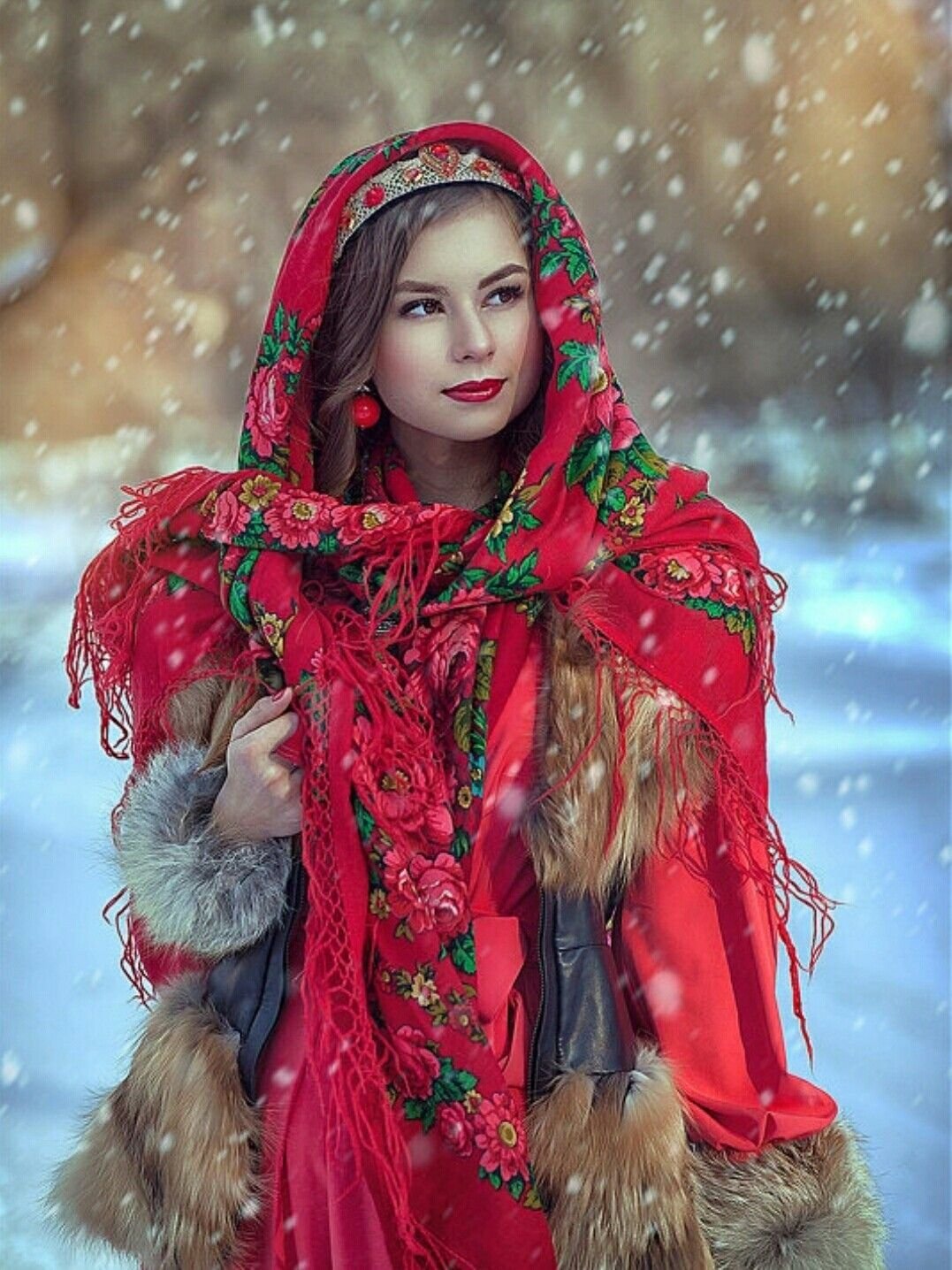 Beautiful girl Women in Slavic costumes in Kum